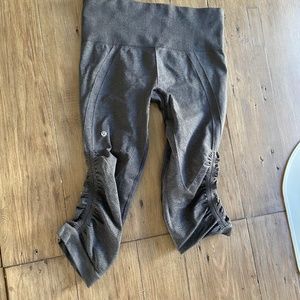 LULULEMON crop leggings